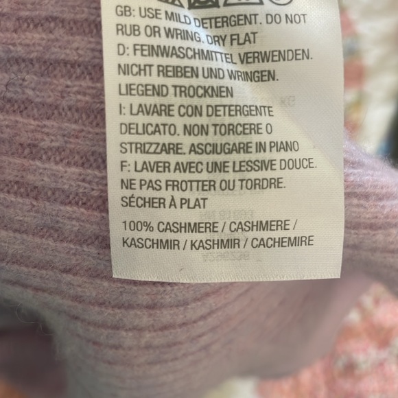 Lavender Purple 💜 cashmere sweater - Picture 4 of 4